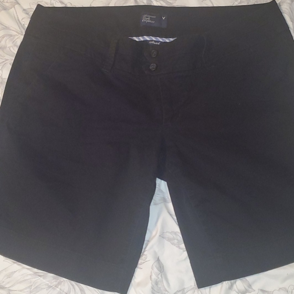AMERICAN EAGLE BERMUDA SHORTS